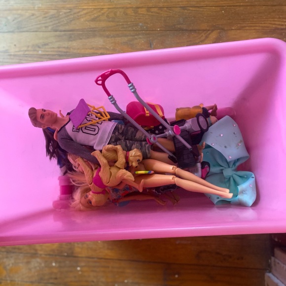 Barbie bundle GUC - Picture 3 of 4